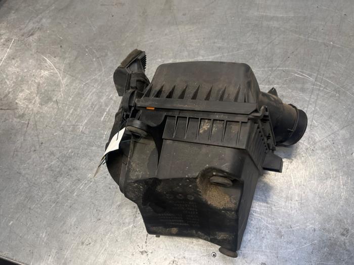 Gebrauchte Luftfiltergehäuse Jeep Grand Cherokee (WK/WK2) 3.0 CRD V6 24V Preis € 40,00 Margenregelung angeboten von Poolman autodemontage