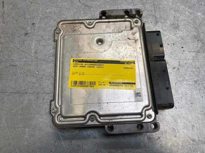 Used Engine management computer Jeep Grand Cherokee (WK/WK2) 3.0 CRD V6 24V Price € 200,00 Margin scheme offered by Poolman autodemontage