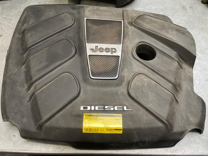 Gebrauchte Abdeckblech Motor Jeep Grand Cherokee (WK/WK2) 3.0 CRD V6 24V Preis € 75,00 Margenregelung angeboten von Poolman autodemontage