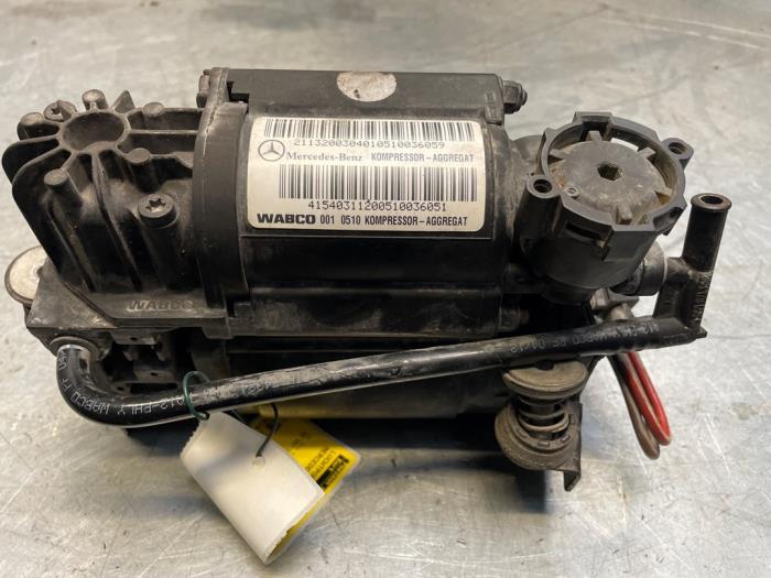 Begagnade Luftpump (fjädring) Mercedes E-Klasse AMG (W211) 6.2 E-63 AMG V8 32V Pris € 100,00 Marginaltabell erbjuds av Poolman autodemontage