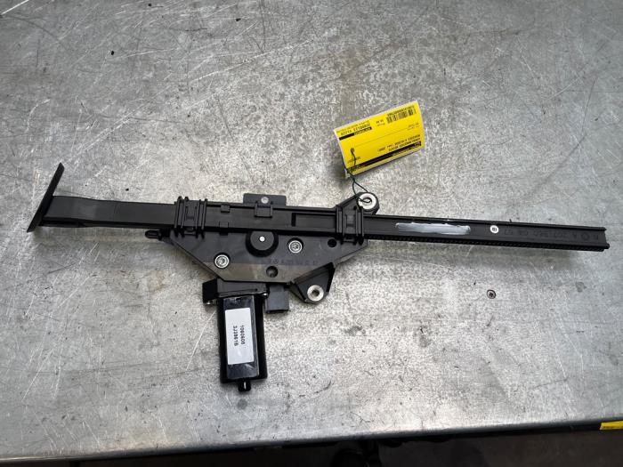 Seatbelt adjustment motor