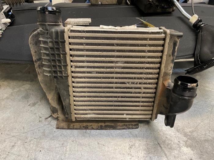 Usados Intercooler Peugeot 308 SW (L4/L9/LC/LJ/LR) 1.6 BlueHDi 120 Precio € 30,00 Norma de margen ofrecido por Poolman autodemontage