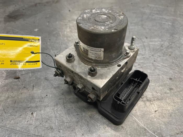 Gebrauchte ABS Pumpe Peugeot Expert (V1/VA/VB/VE/VF/VT/VY) 2.0 Blue HDi 120 16V Preis € 60,50 Mit Mehrwertsteuer angeboten von Poolman autodemontage
