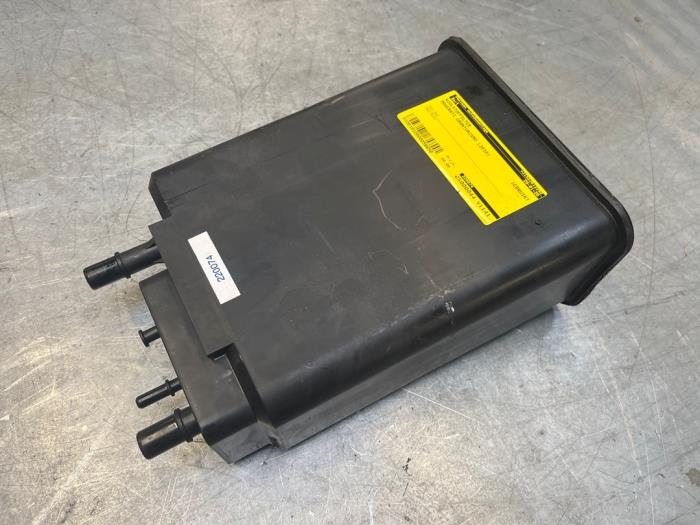 Używane Filtr weglowy Maserati GranTurismo (M145) 4.7 S V8 32V Cena € 50,00 Procedura marży oferowane przez Poolman autodemontage