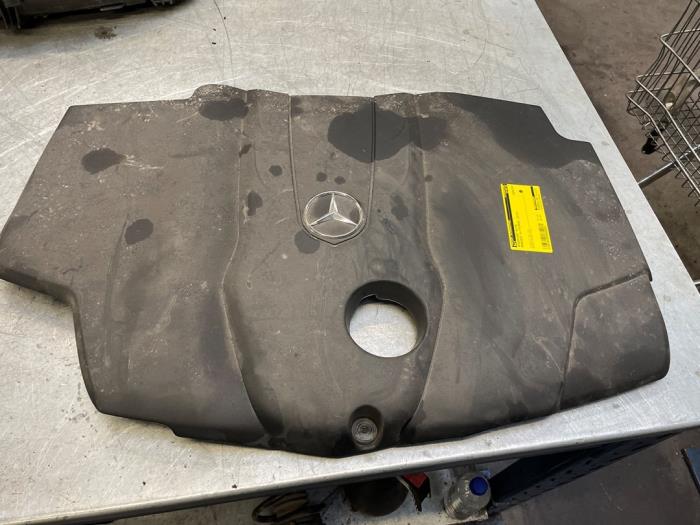 Usados Cobertor motor Mercedes GLC Coupe (C253) 2.2 220d 16V BlueTEC 4-Matic Precio € 30,00 Norma de margen ofrecido por Poolman autodemontage