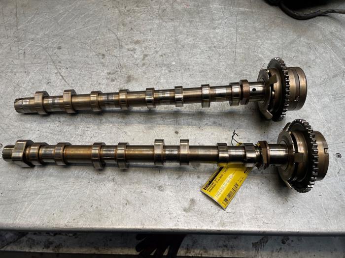 Gebrauchte Nockenwelle Set Mercedes C (W205) C-350 e 2.0 16V Preis € 200,00 Margenregelung angeboten von Poolman autodemontage