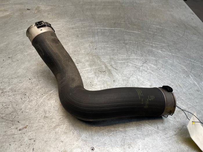 Gebrauchte Intercooler Schlauch BMW 5 serie (F10) 520d 16V Preis € 30,00 Margenregelung angeboten von Poolman autodemontage