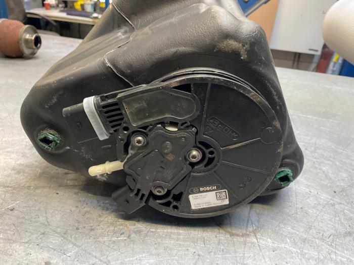 Gebrauchte Adblue Pumpe BMW X5 (F15) xDrive 35d 3.0 24V Preis € 150,00 Margenregelung angeboten von Poolman autodemontage