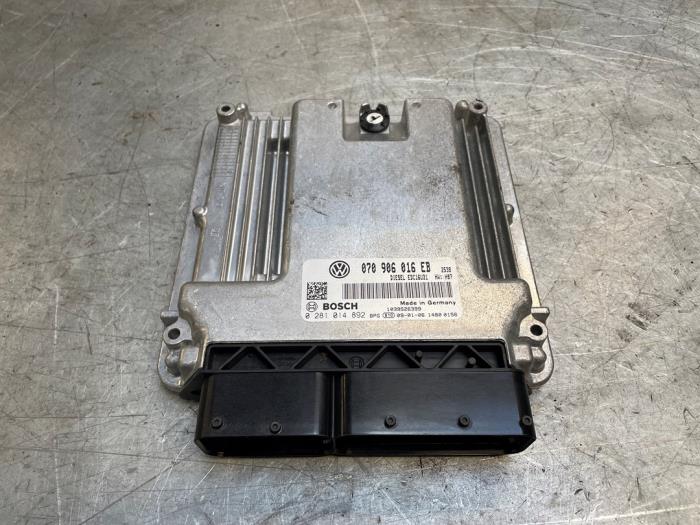 Engine management computer Volkswagen Multivan T5 (7E/7HC/7HF/7HM), 2003 / 2015 2.5 Tdi, MPV, Diesel, 2.460cc, 128kW (174pk), FWD, AXE; BPC, 2003-04 / 2009-11, 7HM (Used)