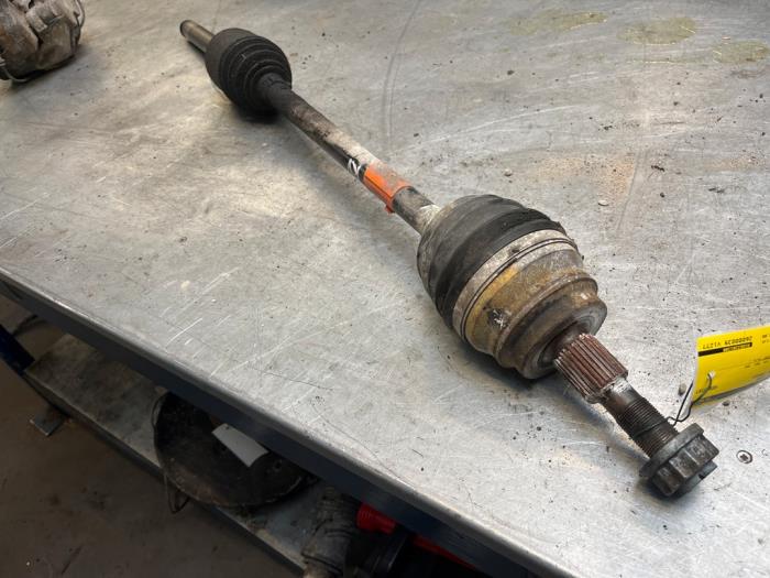Begagnade Drivaxel, höger fram Mercedes ML III (166) 3.0 ML-350 BlueTEC V6 24V 4-Matic Pris € 75,00 Marginaltabell erbjuds av Poolman autodemontage