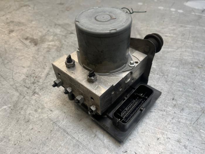 Gebrauchte ABS Pumpe Audi A5 Cabrio (8F7) 2.0 TFSI 16V Preis € 75,00 Margenregelung angeboten von Poolman autodemontage