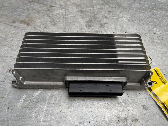 Sound amplifier