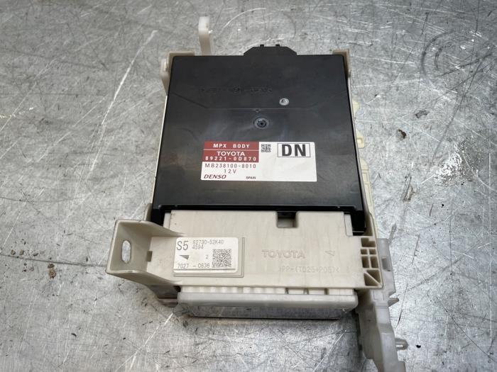 Used Body control computer Toyota Yaris III (P13) 1.5 16V Dual VVT-iE Price € 50,00 Margin scheme offered by Poolman autodemontage