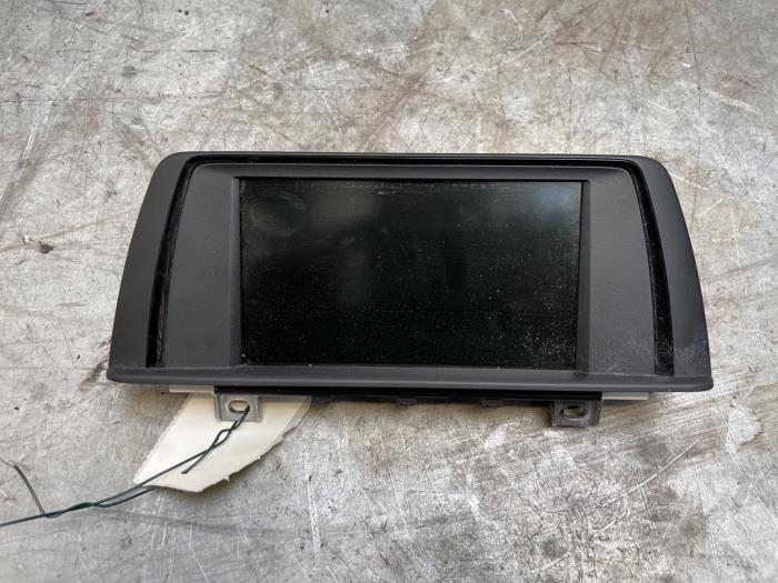 Begagnade Innerdisplay BMW 1 serie (F20) 118d 2.0 16V Pris € 100,00 Marginaltabell erbjuds av Poolman autodemontage
