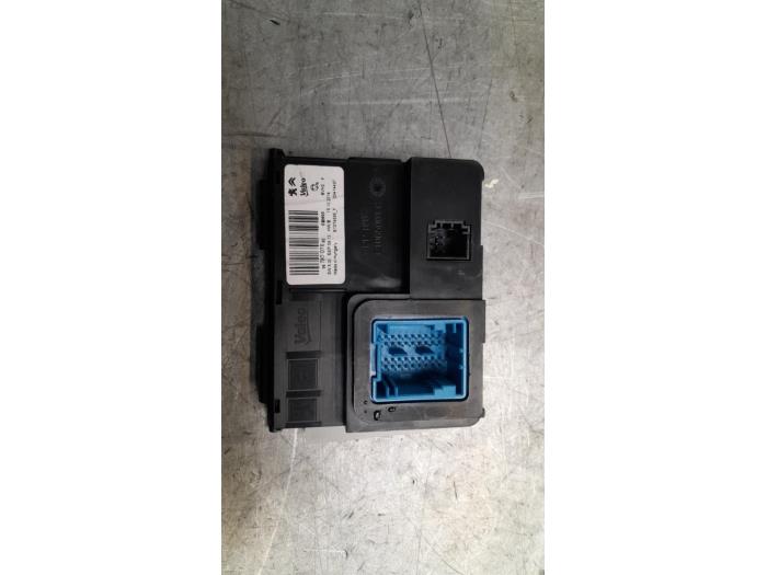Usagé Module (divers) Peugeot 308 SW (L4/L9/LC/LJ/LR) 1.2 12V e-THP PureTech 130 Prix € 20,00 Règlement à la marge proposé par Poolman autodemontage