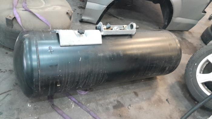 Begagnade Gasoltank Diversen Diversen Pris € 250,00 Marginaltabell erbjuds av Poolman autodemontage