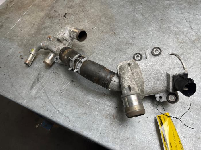 Begagnade Vattenpump Ford Mondeo V Wagon 2.0 Hybrid 16V Pris € 100,00 Marginaltabell erbjuds av Poolman autodemontage