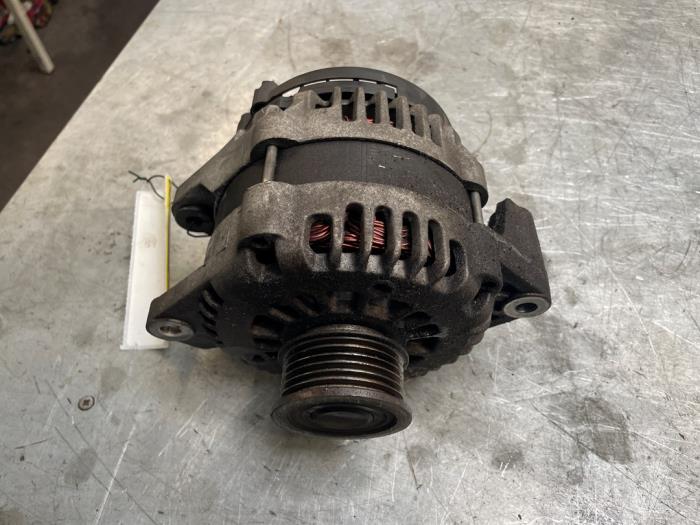 Gebrauchte Dynamo Ssang Yong Rexton W 2.2 RX 220 E-XDI 16V 2WD Preis € 75,00 Margenregelung angeboten von Poolman autodemontage