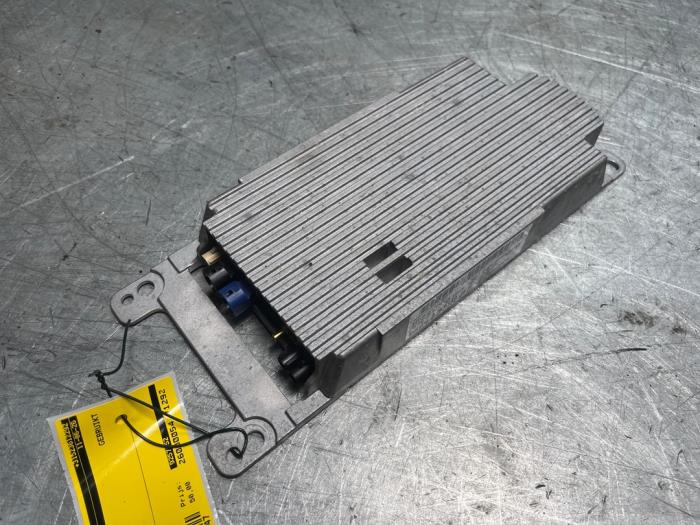 Begagnade Bluetooth-modul BMW 1 serie (F20) 116d 2.0 16V Pris € 50,00 Marginaltabell erbjuds av Poolman autodemontage