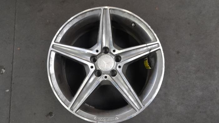 Używane Obrecz Mercedes C Estate (S205) C-350 e 2.0 16V Cena € 75,00 Procedura marży oferowane przez Poolman autodemontage