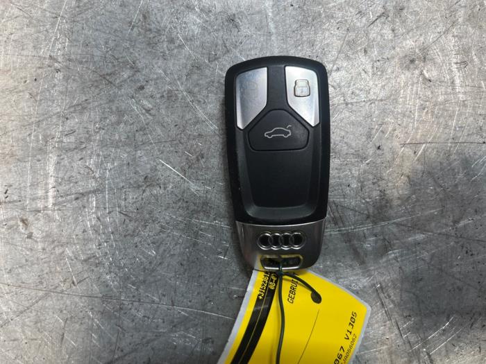 Używane Klucz Audi A5 Sportback (F5A/F5F) 2.0 40 TFSI Mild Hybrid 16V Cena € 40,00 Procedura marży oferowane przez Poolman autodemontage