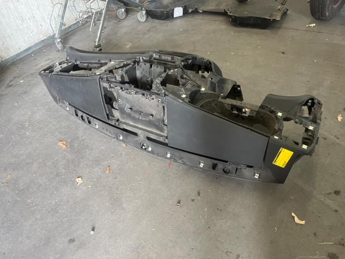 Używane Panel Iveco New Daily VI 35C18, 40C18, 50C18, 65C18, 70C18, 35S18 Cena € 90,75 Z VAT oferowane przez Poolman autodemontage