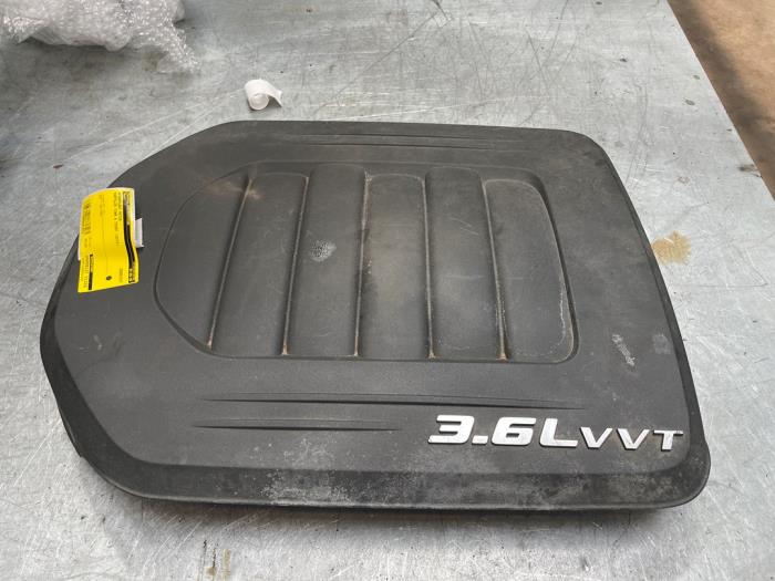Gebrauchte Abdeckblech Motor Chrysler Voyager/Grand Voyager (RT) 3.6 V6 Autom. Preis € 40,00 Margenregelung angeboten von Poolman autodemontage