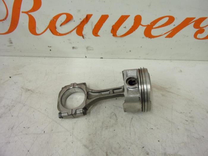 Used Piston Subaru Forester (SG) 2.0 16V X Price € 50,00 Margin scheme offered by Autorecycling Reuvers B.V.