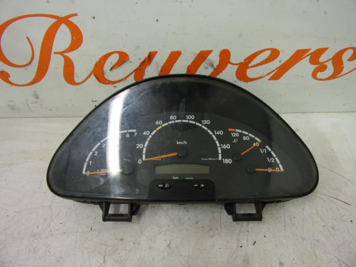 Begagnade Instrumentpanel Mercedes Sprinter 3t (903) 311 CDI 16V Pris € 50,00 Marginaltabell erbjuds av Autorecycling Reuvers B.V.