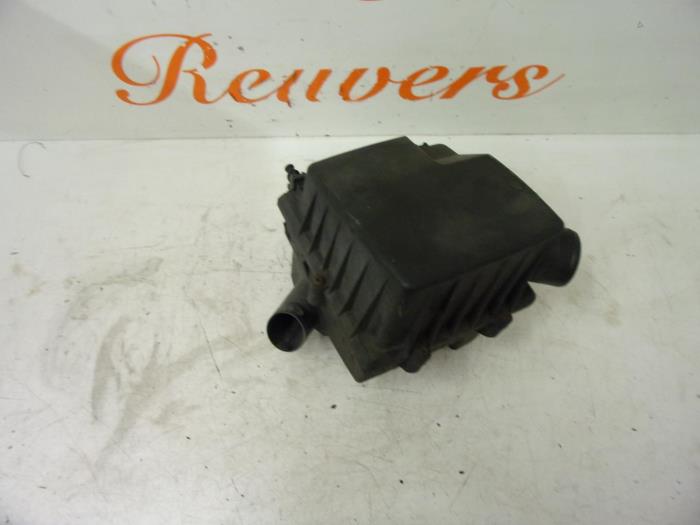 Gebrauchte Luftfiltergehäuse Opel Corsa D 1.0 Preis € 20,00 Margenregelung angeboten von Autorecycling Reuvers B.V.