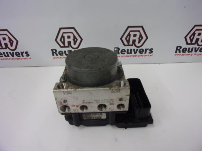 Begagnade ABS-pump Peugeot Bipper (AA) 1.4 HDi Pris € 50,00 Marginaltabell erbjuds av Autorecycling Reuvers B.V.