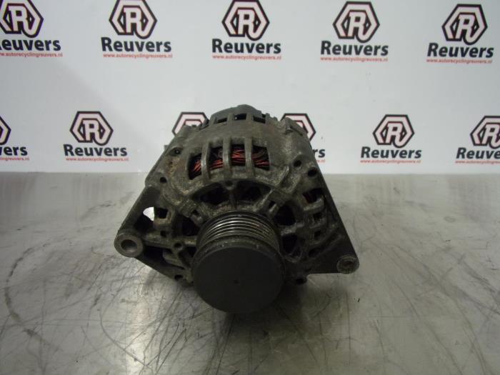 Gebrauchte Dynamo Renault Scénic I (JA) 1.9 dCi Preis € 35,00 Margenregelung angeboten von Autorecycling Reuvers B.V.