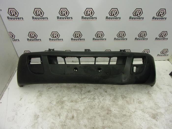 Usados Parachoques LDV Maxus 2.5 DTiC Precio de solicitud ofrecido por Autorecycling Reuvers B.V.