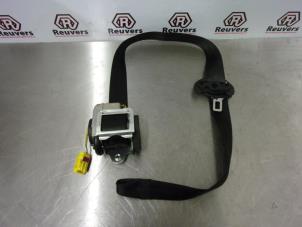 Used Front seatbelt, right Volkswagen Golf V (1K1) 1.9 TDI Price € 40,00 Margin scheme offered by Autorecycling Reuvers B.V.