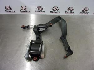 Used Front seatbelt, right Hyundai H-300 2.5 CRDi Price € 60,00 Margin scheme offered by Autorecycling Reuvers B.V.