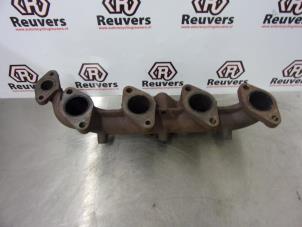 Used Exhaust manifold Hyundai H-300 2.5 CRDi Price € 25,00 Margin scheme offered by Autorecycling Reuvers B.V.