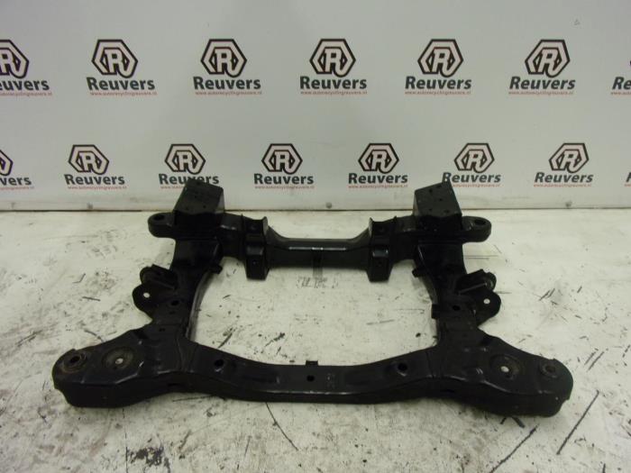 Used Subframe Hyundai H-300 2.5 CRDi Price € 100,00 Margin scheme offered by Autorecycling Reuvers B.V.