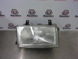 Used Headlight, right Volkswagen Transporter/Caravelle T4 1.9 TD Price € 40,00 Margin scheme offered by Autorecycling Reuvers B.V.