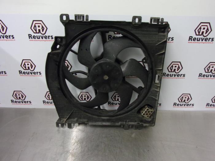 Begagnade Fläktmotor Renault Modus/Grand Modus (JP) 1.6 16V Pris € 35,00 Marginaltabell erbjuds av Autorecycling Reuvers B.V.