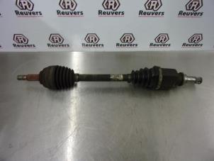 Used Front drive shaft, left Renault Clio III (BR/CR) 1.4 16V Price € 35,00 Margin scheme offered by Autorecycling Reuvers B.V.