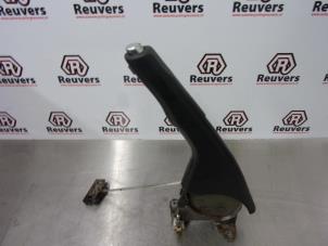 Used Parking brake lever Renault Clio III (BR/CR) 1.4 16V Price € 20,00 Margin scheme offered by Autorecycling Reuvers B.V.