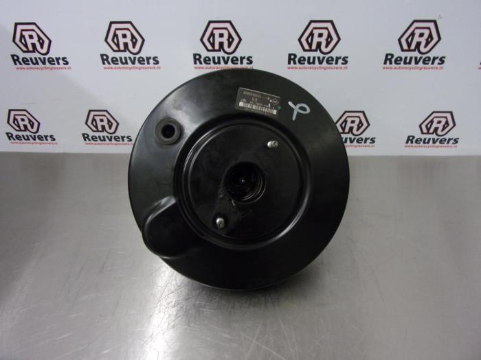 Usagé Servo frein Renault Clio III (BR/CR) 1.4 16V Prix € 35,00 Règlement à la marge proposé par Autorecycling Reuvers B.V.