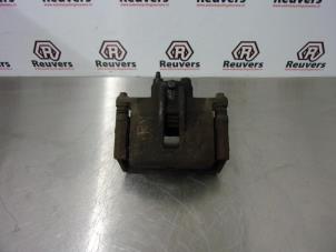 Used Front brake calliper, right Toyota Corolla Wagon (E12) 2.0 D-4D 16V 90 Price € 30,00 Margin scheme offered by Autorecycling Reuvers B.V.