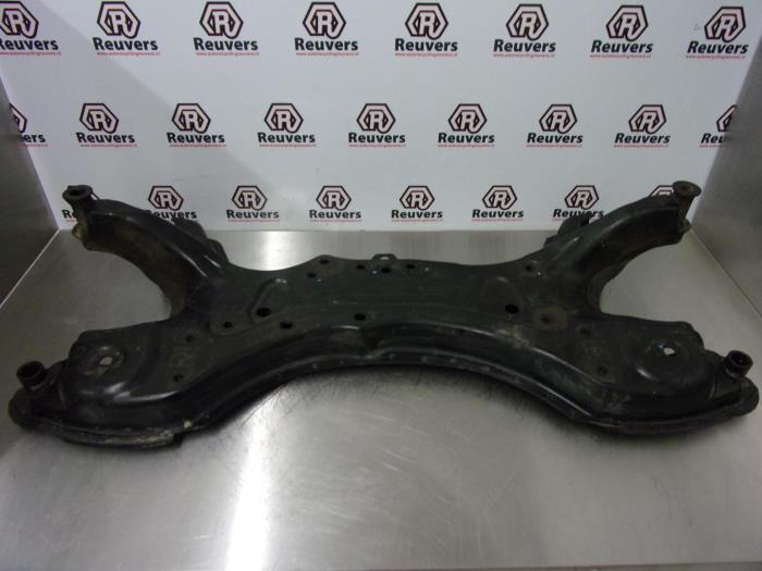 Usados Subchasis Toyota Corolla Wagon (E12) 2.0 D-4D 16V 90 Precio € 50,00 Norma de margen ofrecido por Autorecycling Reuvers B.V.