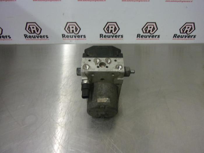 Begagnade ABS-pump Mazda RX-8 (SE17) 1.3 Renesis HP Pris € 50,00 Marginaltabell erbjuds av Autorecycling Reuvers B.V.
