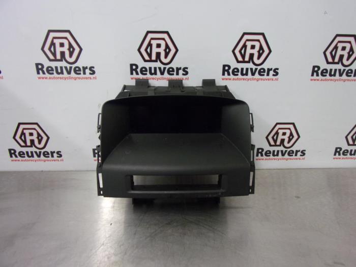 Begagnade Innerdisplay Opel Astra J (PC6/PD6/PE6/PF6) 1.3 CDTI 16V EcoFlex Pris € 30,00 Marginaltabell erbjuds av Autorecycling Reuvers B.V.