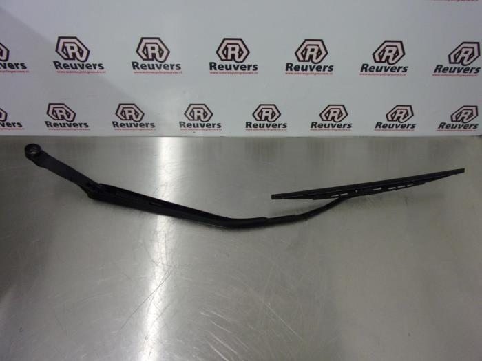 Front wiper arm from a Toyota Celica (ZZT230/231) 1.8i 16V 2001