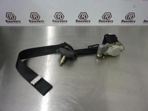 Used Front seatbelt, right Toyota Celica (ZZT230/231) 1.8i 16V Price € 60,00 Margin scheme offered by Autorecycling Reuvers B.V.