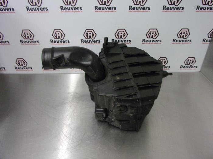 Gebrauchte Luftfiltergehäuse Renault Megane III Grandtour (KZ) 1.5 dCi 110 Preis € 25,00 Margenregelung angeboten von Autorecycling Reuvers B.V.