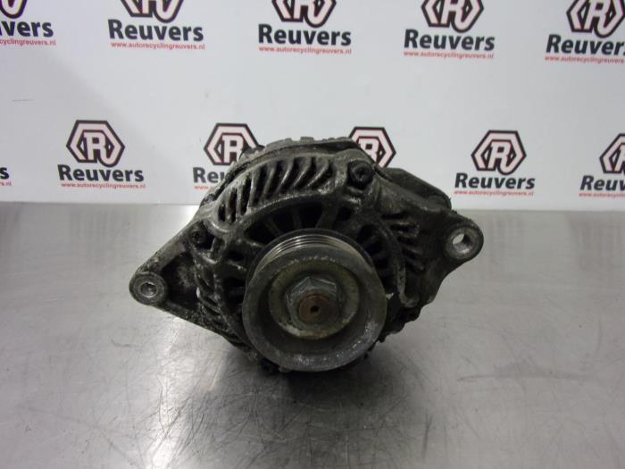 Usagé Dynamo Smart Forfour (454) 1.1 12V Prix € 40,00 Règlement à la marge proposé par Autorecycling Reuvers B.V.